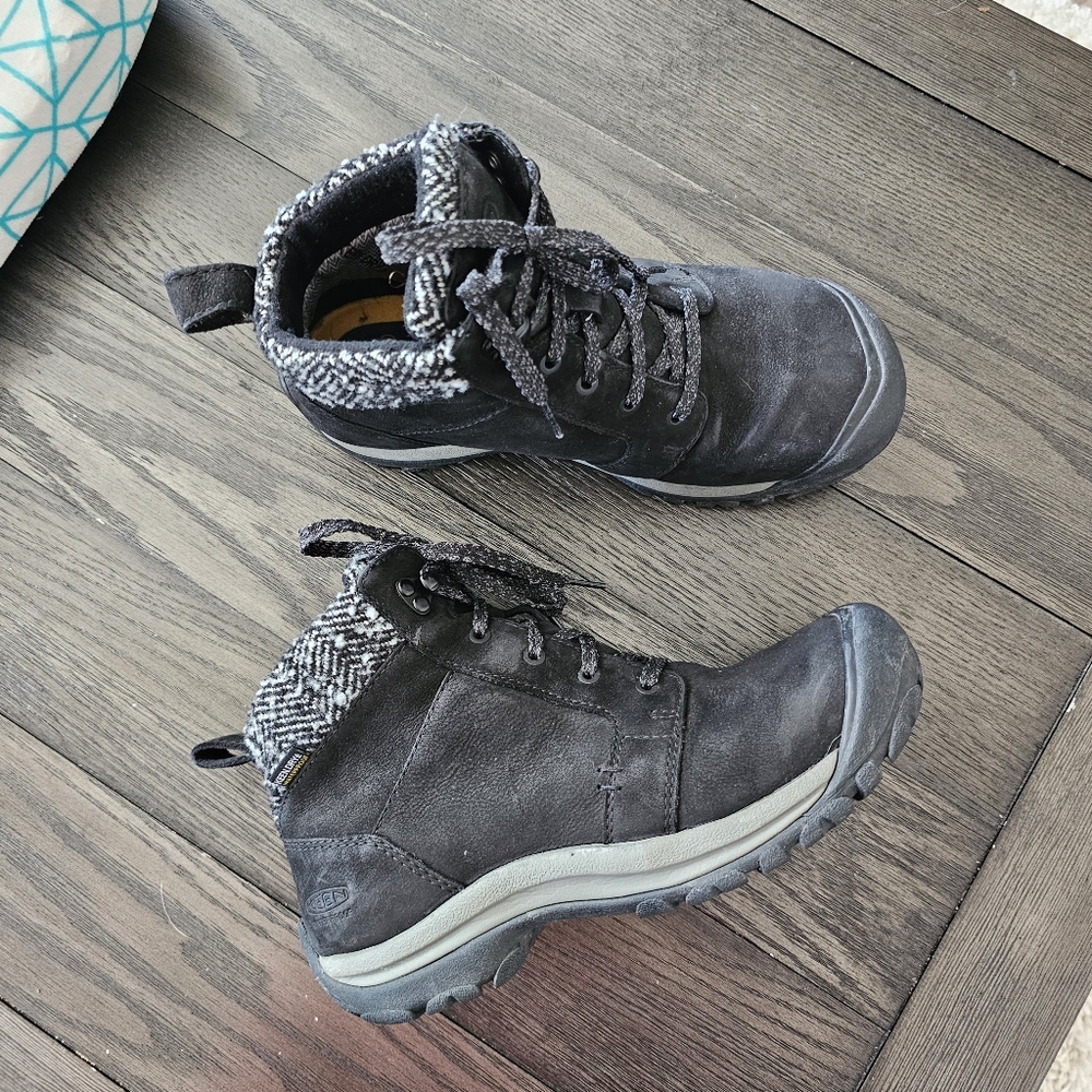 KEEN Kaci II Winter Insulated Waterproof Boots - Picture 2 of 8
